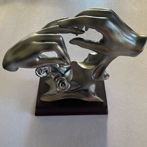 Hands Display Wedding/ Engagement Decor Size 9” x 3.5” x 8.5”